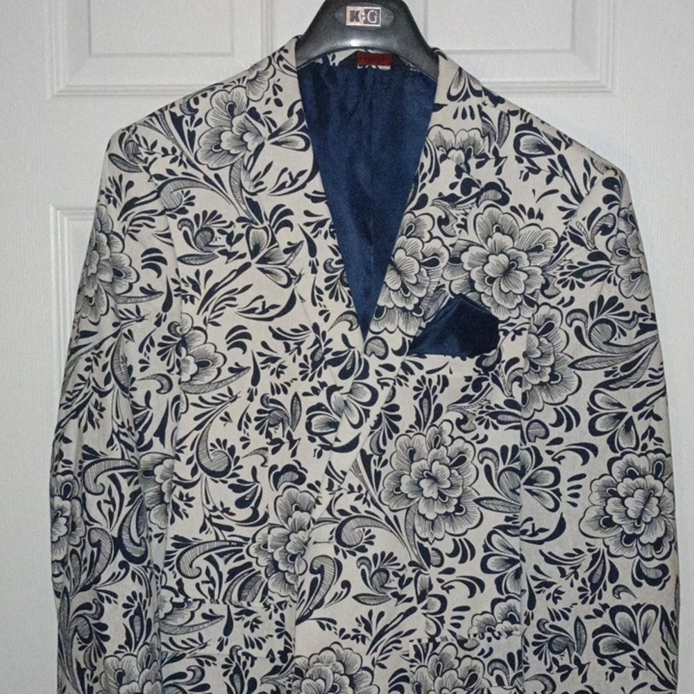 Large Blue Floral dinner jacket